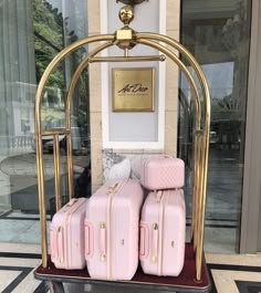 Pink Luggage Sets, Estilo Blair Waldorf, Penyimpanan Makeup, Pink Suitcase, Pink Luggage, Cute Luggage, Super Rich Kids, Pink Aura, Pink Life