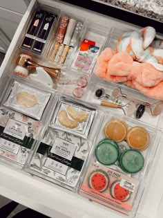 Room Organization Bedroom, Shower Skin Care, Outfits Y2k, Pretty Skin Care