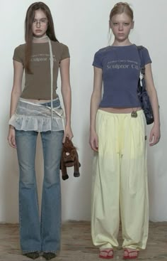 Wide Hips Outfit What To Wear, Dress Over Jeans Outfit, 가을 패션, Mode Vintage, Mode Inspiration, Instagram Foto, Favorite Products, Fashion Killa, Look Cool