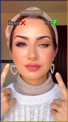 Perfect Eyebrow Makeup, Beauty Mistakes, 90s Makeup, Prom Makeup Looks, Hooded Eye Makeup, Black Women Makeup, Brown Eyeshadow, Dewy Skin