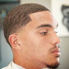 Lightskin Haircuts, Fire Hairstyles, 360 Waves Hair, Black Haircuts, Types Of Fade Haircut, Hairstyle Fade, Black Haircut Styles, Waves Hairstyle Men, Low Taper Fade Haircut