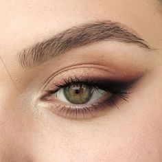 Makeup Definition, Machiaj Smokey Eyes, Teknik Makeup, Soft Smokey Eye, Smokey Eye Makeup Look, Mekap Mata, Wedding Hairstyles And Makeup, Tutorial Eyeliner, Prom Eye Makeup