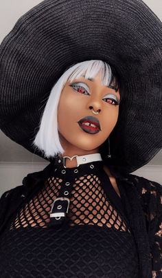 Makeup Ideas Highlight, Afro Goth, Alt Makeup, Gothic Looks, Vampire Boy, Goth Look, Gothic Vampire, Alternative Makeup, Goth Women