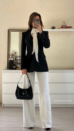 Blazer Outfits For Women Professional, Interview Clothing Women, Hairstyles On Formal Wear Women, Corporate Conference Outfit, Congress Outfit Woman, Classy Corporate Outfit, Old Money Outfits Women Winter Elegant, Colorful Old Money Outfits, Work Presentation Outfit