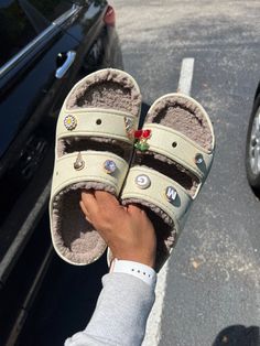 These croc slides are my fav! Fuzzy Croc Sandal, Fluffy Crocs Aesthetic, Crocs Slides Outfit, Croc Slides Outfit, Croc Sandles, Girly Crocs, Croc Outfits Women, Croc Slides, Croc Outfits