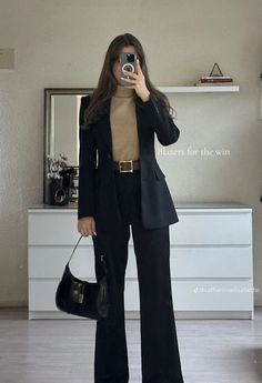 Business Wear Women Aesthetic, Job Dress For Women, Outfits For A Interview, Formal Attire Women For Interview, Womens Formal Office Wear, Lawyer Business Casual, Aesthetic Business Woman Outfit, Professional Lawyer Outfits, Formal Suits Aesthetic