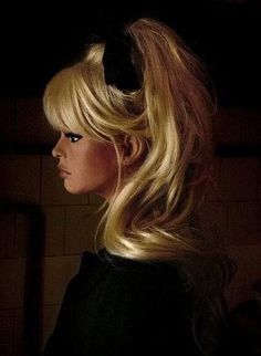 Bridget Bardot Hair, 90s Updo, Look Disco, Bardot Hair, Hair Aesthetics, 70s Hair, Vintage Hair