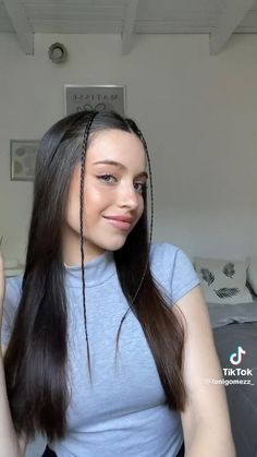 Cute Ways To Do Your Hair, Hairstyle For Party Night, Side Part Hairstyles Medium, How To Do Braids, Hairstyles For A Party, Music Festival Hairstyles, Model Hairstyles, Rave Hair, Peinados Fáciles Para Cabello Corto