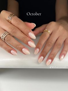 Milky White Nails, Outfits Asian, Fall Nails Ideas, Viral Aesthetic, Engagement Nails, Welcome Autumn, Chanel Lipstick, Simple Fall Nails, Workout Inspo