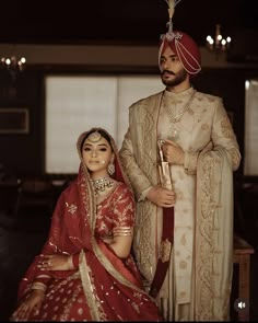 Sikh Wedding Photography, Punjabi Wedding Couple, Sherwani For Men Wedding, Sikh Bride, Indian Wedding Bride, Indian Bridal Jewellery, Punjabi Bride