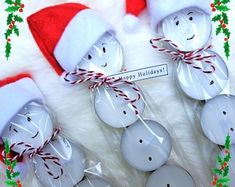 there are many buttons in the shape of santa hats