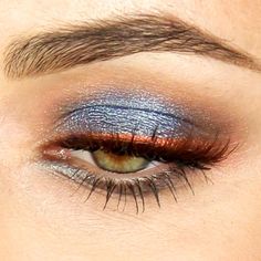 Copper Eyeliner Blue Eyes, Copper Eyeliner, Eyelash Makeup Look, Silver Smoky Eye, Crease Eye Makeup, Cut Crease Eye Makeup, Prom Makeup Tutorial, Eyelash Makeup, Cut Crease Eye