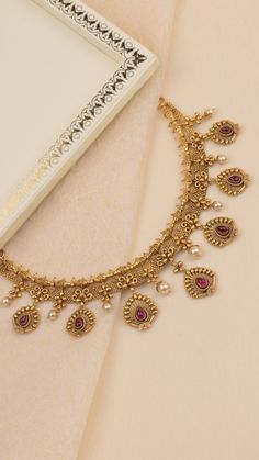 Simple Gold Choker Necklace Designs, 10grams Gold Necklace Designs, 10 Grams Gold Necklace Indian, Trendy Gold Necklace, Gold Set Design, Antique Gold Necklace, Antique Necklaces Design, Gold Jewelry Simple Necklace, Beautiful Gold Necklaces