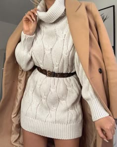 Lv Belt Women Outfit, White Sweater Dress, White Sweater, Winter Fashion Outfits, Outfits Casuales, Cute Casual Outfits, Winter Outfit, Look Fashion