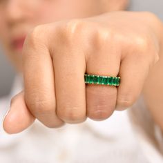 Real emerald eternity band ring gold | Natural 5x3MM 6CTW emerald cut emerald shared prong eternity band ring gold | Green emerald ring gold GEMSTONE DETAILS : ✦ Gemstone : Emerald ✦ Gemstone Type : Natural ✦ Gemstone Size : 5x3 MM ✦ Gemstone Shape : Emerald cut / Octagon cut ✦ Number of Gemstones : 21 ✦ Gemstone Weight : 6 Carats ✦ Gemstone Grade : AAA METAL DETAILS : ✦ Metal : 14K/18K Gold ✦ Metal Color : Yellow / White / Rose Gold ✦ Setting : Shared Prong Setting ✦ Ring Box : Yes SHIPPING DET Emerald Eternity Ring, Emerald Band Ring, Emerald Eternity Band, Emerald Band, Smaragd Ring, Green Emerald Ring, Emerald Ring Gold, Rainbow Sapphires, Rainbow Bracelet