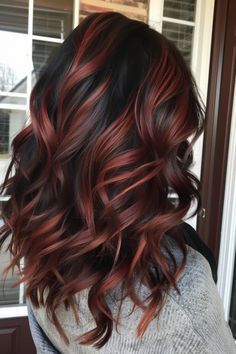 Red Highlights In Brown Hair, Rambut Brunette, Braided Hairdo, Fall Hair Trends, Red Highlights, Wear Red, Brown Hair With Highlights, Fall Hair Color, Hair Inspiration Color