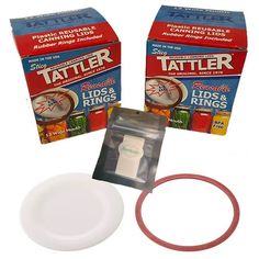 the kit includes two plates, an empty box and a rubber ring