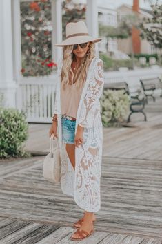 Affordable Fashion Finds | Gorgeous White Lace Duster (and some Nordstrom Anniversary Sale Details:)) | BreeAtLast.com Lace Cardigan Outfit, Lace Kimono Outfit, Cardigan Outfit Summer, White Lace Cardigan, Lace Duster, Simple Summer Style, Kimono Outfit, Mode Boho, Lace Cardigan