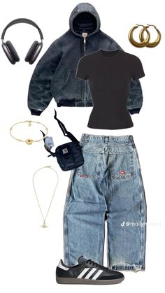 Street Wear Fits Women, New York Streetwear Fashion, Cute Fits Streetwear, Cargoes Outfit For Women, 90s Street Wear Aesthetic, Y2k Nike Outfit, Baggy But Cute Outfits, Outfits Inspo Streetwear, 90s Outfits Streetwear