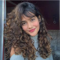 Long Curly Hair With Straight Bangs, Side Bang Curly Hair, Straight Bangs With Curly Hair, Straight Bangs Curly Hair, Curly Hair Straight Bangs, Curly Hair Bangs Hairstyles, Beautiful Natural Curly Hair, Shaggy Curly Hair, Hair Bangs Hairstyles