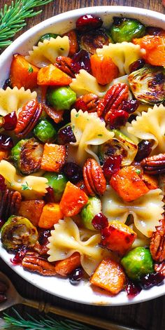 Roasted Butternut Squash Pasta Salad with Brussels Sprouts, Pecans, and Cranberries in a white bowl. Butternut Squash Pasta Salad, Squash Pasta Salad, Thanksgiving Pasta, Butternut Squash Side Dish, Autumn Side Dishes, Butternut Squash Pasta, Squash Pasta