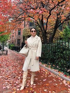 Sharing a tutorial on how to style and tie a sash belt on trench coats and wool winter coats.