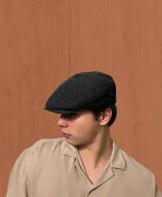 Discover timeless elegance with our Dark Green Herringbone Cap, a classic accessory influenced by the Peaky Blinders Hat and the vintage charm of a 1940s Baker Boy Hat. Handmade with care, this black newsboy cap is not just an accessory; it's a statement piece that seamlessly blends warmth, style, and a touch of The Great Gatsby's allure. Discover The Versatility Of Our Hat: -Classic herringbone pattern for vintage appeal. -Versatile black newsboy cap, Peaky Blinders hat, and Baker Boy Hat. -Handmade with high-quality wool for superior craftsmanship. -Ideal winter hat for men and ladies seeking warmth and style. -Vintage wool hat with a nod to 1940s fashion. -Green 8 panels cap for a unique and elegant look. -Dark green wool hat for a sophisticated touch. Experience the grace of our ladies News Boy Hat For Men, Classic Black Flat Cap, Classic Black Baseball Cap, Classic One-size-fits-most Beret, Vintage Black Flat Cap, Peaky Blinders Hat, Pink Trucker Hat, 1940s Hats, Baker Boy Cap