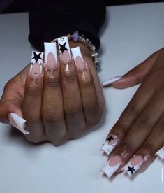 There's a new beauty trend taking over Instagram and it's absolutely stunning. Say hello to "quartz nails" Nail Ideas Y2k Stars, Acrylic Nail Star Design, Acrylic Nails With Star Design, Star Acrylic Nail Designs, Baddie Acrylic Nails Designs, Star Nails Coffin, Acrylic Nail Designs Y2k, Star French Tips, French Star Nails