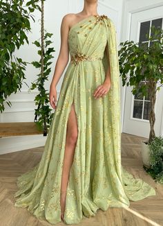 Summer Vine Sash Gown - Teuta Matoshi Summer Vine, Greek Dress, Greek Goddess Dress, Teuta Matoshi, Draped Gown, Haute Couture Gowns, Drape Gowns, Goddess Dress, Fantasy Gowns