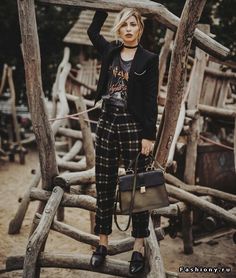 Grunge Winter Outfits, Punk Fashion Style, Grunge Winter, College Casual, Look Grunge, Style College, Hipster Grunge, Grunge 90s, 90s Fashion Outfits