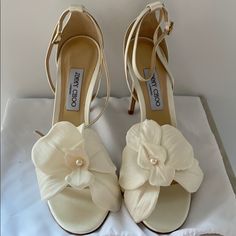 Beautiful, Never Worn! Bought For My Rehearsal Dinner But Changed My Mind. Size 42. Very Elegant And Make A Statement! Wedding Heels With Flowers, Pearl Jimmy Choo Heels, Wedding Kitten Heels Bridal, Flower Shoes Heels, Wedding Shoes Aesthetic, Chanel Wedding Shoes, Elegant Heels Classy, Wedding Shoes Jimmy Choo, Floral Wedding Shoes