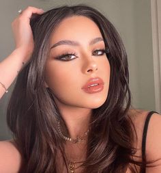 model shooting nakeup model shotingsalon makeup shot Prom Eyes, Prom Makeup Ideas, Mekap Mata, Classy Makeup, Prom Eye Makeup, Prom Makeup Looks, Formal Makeup, Smink Inspiration, Inspo Makeup