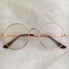 Panda Items, Glasses Ideas, Cohesive Instagram Feed, Outfit Aesthetics, Ulzzang Style, Glasses Trends, Stylish Caps, نظارات شمسية, Cool Glasses