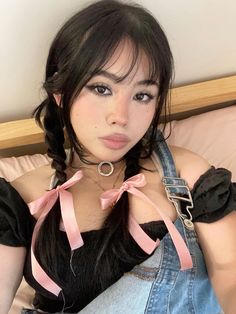 ig: bmgaribay Cutesy Makeup, Alt Hairstyles, Cute Haircuts, Hair Tips Video, Heatless Hairstyles, Ribbon Hairstyle, Cute Makeup Looks, Pastel Fashion, Coraline