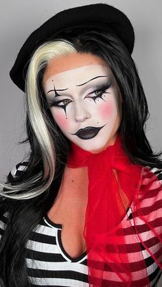 Mime Eye Makeup, Aesthetic Mime Makeup, Cool Makeup Costumes, Halloween Costumes Mime, Sweet Clown Makeup, Glam Clown Costume, Mime Costume Halloween, Mime Halloween Makeup, Mime Halloween Costume Women