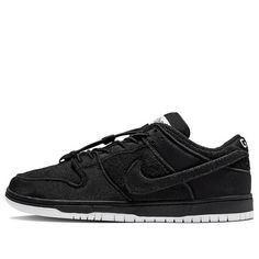 Nike Gnarhunters x SB Skateboard Dunk Low Black Sneakers/Shoes Nike X Travis Scott, Low Air Jordan 1, Nike Sb Dunk Low, Dunks Nike, Sb Dunk Low, Nike Sb Dunks Low, Nike Sb Dunk, Nike Shox, Nike Sb Dunks