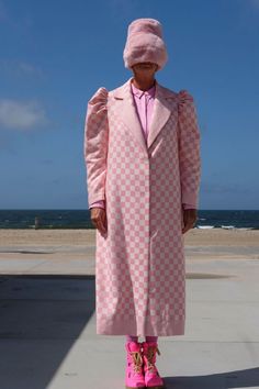 This puffy sleeved pink coat is made out of classic Dutch Cotton Teatowel fabric. It has a straight fit and a two snap button fastening. It has a polyester lining to give the tetowelfabric more body. It has two inseam pockets. The coat was handmade in The Netherlands. STUDIO WUNDERBAR is dedicated to sustainability, not as a trend but as the core of its brand. Shop now at doors.nyc and #supportTALENT Brand Shop, Pink Coat, Fall Fashion Trends, Chunky Sweater, Independent Designers Fashion, Wool Coat, Snap Button, The Netherlands, Stay Warm