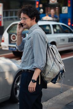 Man Outfit Summer, Boys Fasion, Grunge Life, Hiroki Nakamura, Paris And London, Street Style Photography, Portfolio Bag, Mens Inspiration, Man Outfit