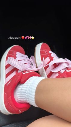 #adidas #adidascampus #adidasshoeswomen Campus 00s Aesthetic, Red And Pink Adidas Campus, Trendy Back To School Shoes, Red And Pink Campus 00s, Cute Shoes Adidas, Cute Sneakers Aesthetic, Cute Addidas