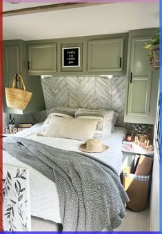 Camper Master Bed Remodel, Camper Bedroom Makeover, Camper Wallpaper Ideas, Camper Bedroom Remodel, Camper Bedroom Ideas, Rv Bedroom Ideas, Rv Bedroom Remodel, Camper Bedroom, Camper Organization Rv Living