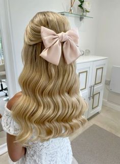 Half Up Half Down Wedding Hair With Bow, Hairstyles For 11 Year Girl, Bridal Shower Hairstyles The Bride, Baby Shower Hairstyles, Bridal Shower Hair, Preppy Hairstyles, Girly Hairstyles, Hairstyle Examples, Bow Hairstyle