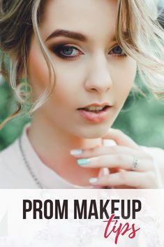 Makeup tips for prom, the most important day for many teenagers. Diy Prom Makeup, Pagent Makeup Ideas, Prom Makeup Lips, Tips For Prom, Makeup To Look Younger, Makeup Hacks Eyeliner, Prom Makeup Look, Interesting Makeup, Bronzer Eyeshadow