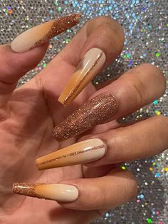 Ombré with reflective glitter Fall Nails 2023 Black Women, Nail Ideas For Black Women, Copper Nails Designs, Dip Ideas, Olive Nails, Copper Nails, Fall Nail Ideas, Thanksgiving Nail Designs