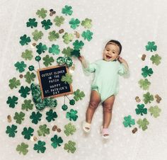 St Patricks Day Milestone Photo, St Patrick Baby Photo Ideas, Diy Baby Photoshoot, Baby Holiday Pictures, Holiday Baby Pictures, Baby Photo Shoot Ideas, St Patrick's Day Photos, St Patricks Baby, Monthly Photoshoot