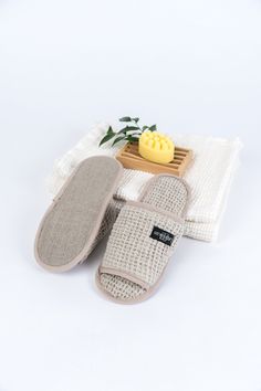 Waffle linen indoor slippers a great gift for your loved ones or yourself. You will feel barefoot, but stay comfortable and warm with these linen slippers. Washed and softened linen allows these slippers to absorb large amounts of moisture. Enjoy linen slippers in your bathroom or sauna. Linen slippers are super lightweight and flexible making them perfect for travel and storage. You can easily use them as disposable travel, hotel or guest slippers. Slipper soles are made out of 100% linen fabri Comfortable Open Toe Slippers In Natural Color, Comfortable Open Toe Natural Slippers, Bath Slippers, Guest Slippers, Hotel Slippers, Linen Slippers, Spa Slippers, Cotton House, King Size Bedding Sets