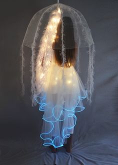 Light Up Mermaid Costume, Halloween Costume Jelly Fish, Jellyfish Halloween Costume Diy, Halloween Costumes Jelly Fish, Jelly Fish Costume Women, Majestic Halloween Costumes, Jellyfish Inspired Dresses, Jellyfish Costume Kids