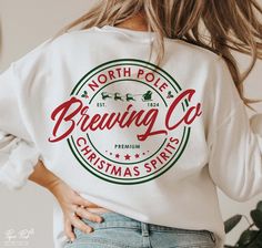 Christmas Cricut Sweaters, Winter Shirt Ideas Vinyl, Christmas Cricut Sweater, Winter Tshirt Designs, Cute Christmas Sweaters Vinyl, Christmas Sweater Vinyl, Winter Cricut Projects, Holiday Shirts Vinyl, Holiday Cricut Projects