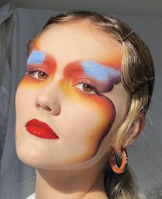 Colorful Editorial Makeup, Thermal Makeup, Creative Makeup Photoshoot Ideas, Camp Makeup, Colourful Makeup Looks, Abstract Makeup Looks, Artistic Makeup Looks, Artsy Makeup Look, Line Makeup