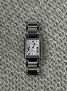 Cartier Tank Silver, Cartier Tank Watch Woman Silver, Cartier Tank Aesthetic, Watches Aesthetic Woman, Silver Cartier Watch, Luxury Silver Jewelry, Tank Must Cartier, Cartier Watch Aesthetic, Cartier Womens Watch