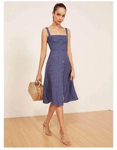 Best Outfit For Girl, Long Dress Patterns, Cool Summer Outfits, Reformation Dress, Update Your Wardrobe, Persimmon, Holiday Fashion, Feminine Style, Pretty Dresses